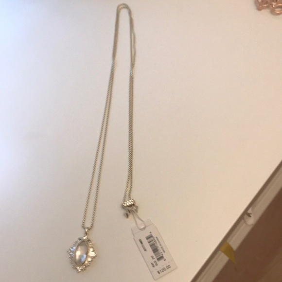Kendra Scott Jewelry - Kendra Scott Kay gold w/mother of pearl pendant